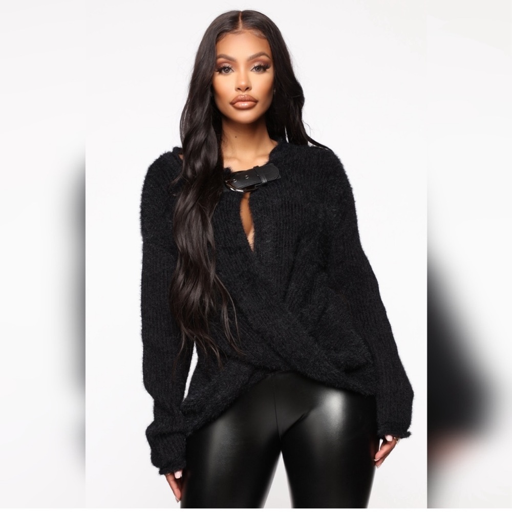 Fashion nova winter exposure fur sweater. Xs nwt